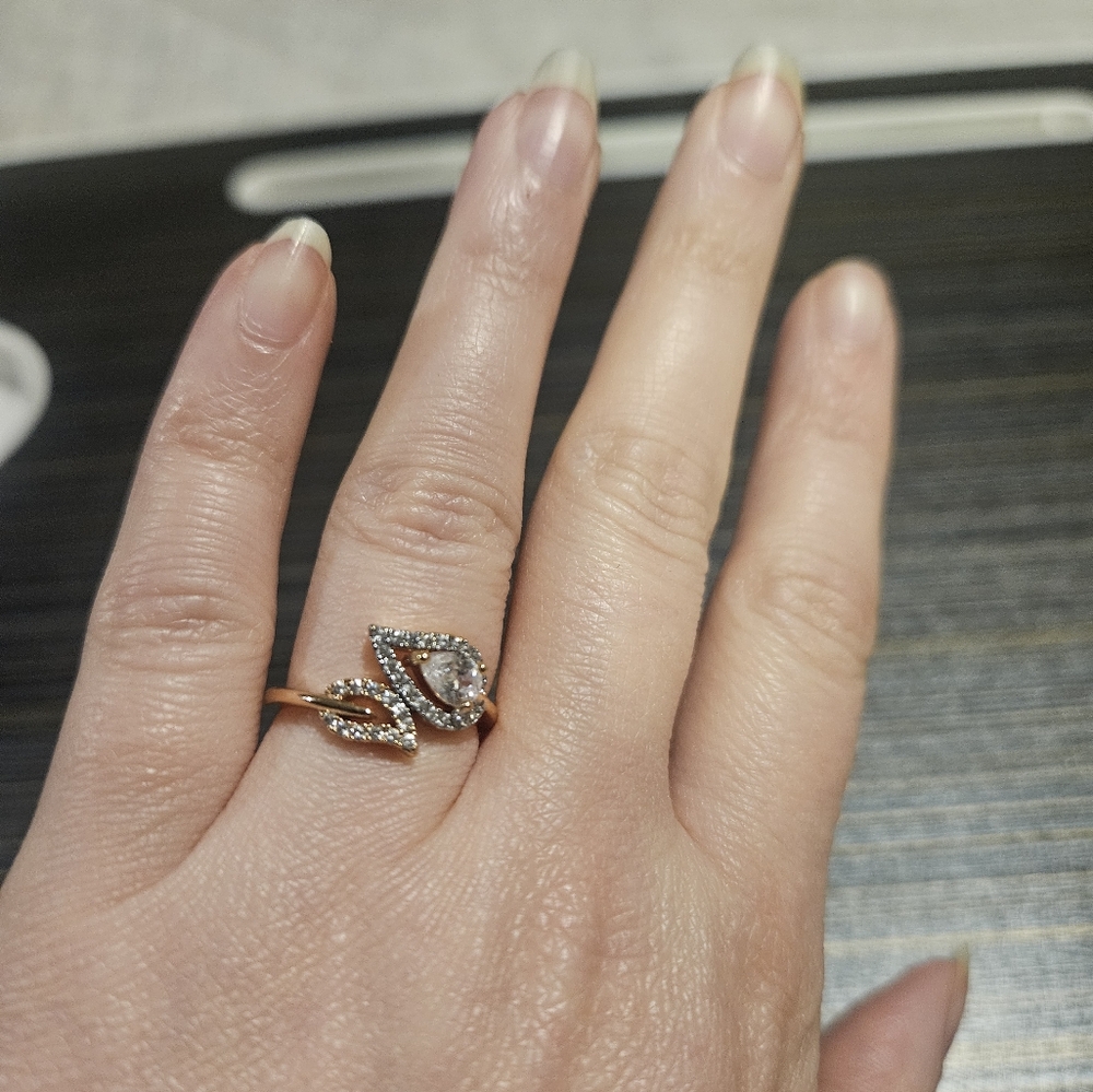 Gold and Crystal Leaf or Feather Statement Ring size 6 - Picture 2 of 6